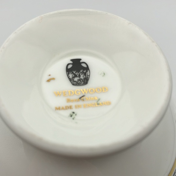 Wedgwood “Florentine” Bone China cup and saucer. - Picture 11 of 11